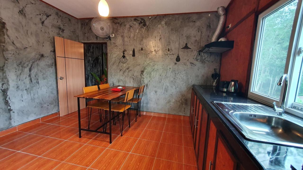 Safina Pool Villa Ko Lanta Exteriör bild